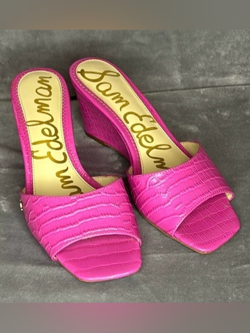 Sam Edelman Tesma Pink Croc Embossed Wedge Slides 7.5M Bold